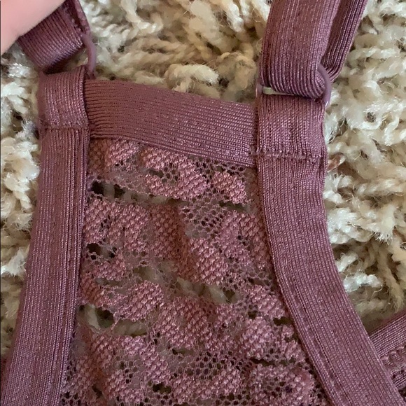 2 pink bras - Picture 3 of 4